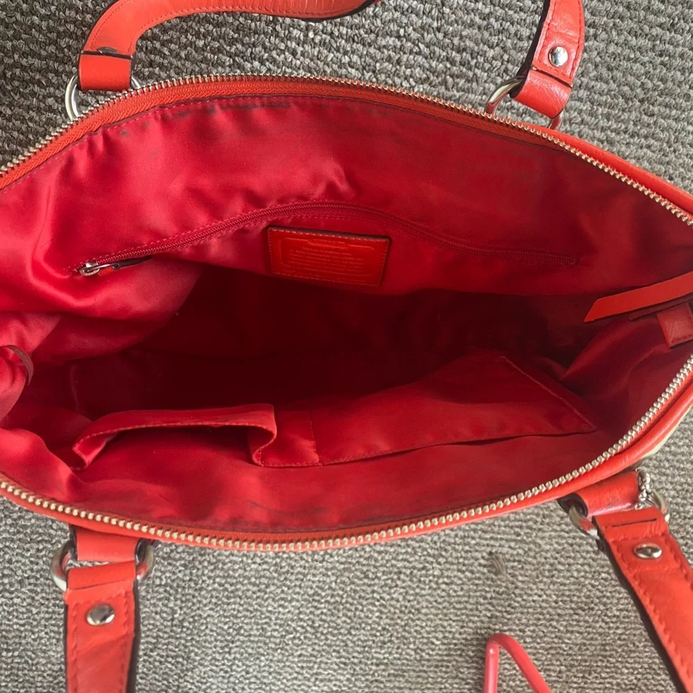 Coach tote purse - Picture 4 of 5